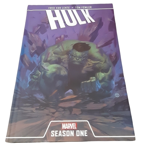 ✨Bogo FREE✨ Marvel Hulk Season One Hardcover Book - Picture 1 of 8